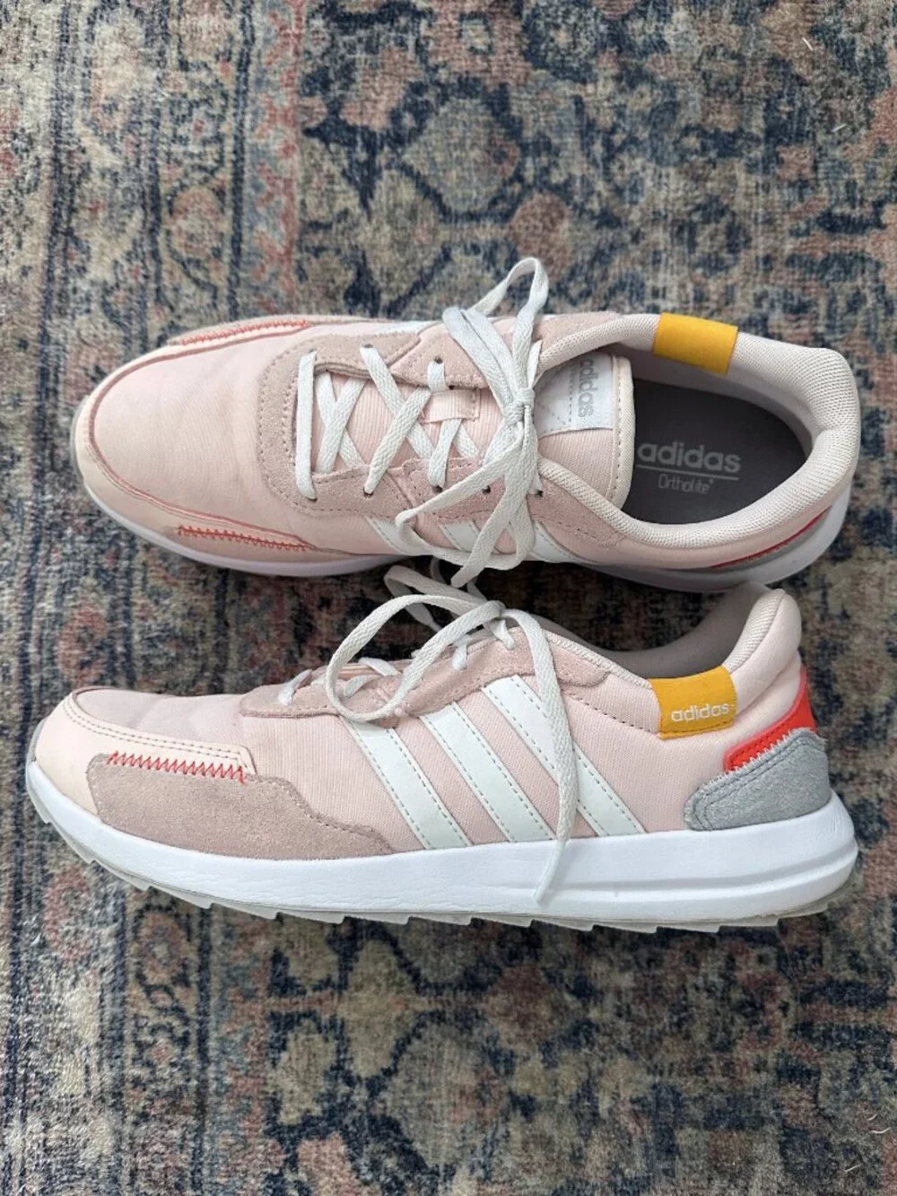 Adidas Womens Retrorun Sneakers - Pink Tint/Cloud White - Size 8.5